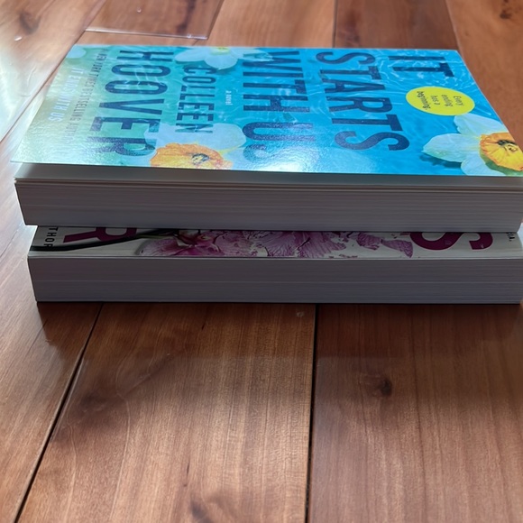 Books It Starts with us and ends with us Colleen Hoover - Picture 3 of 5